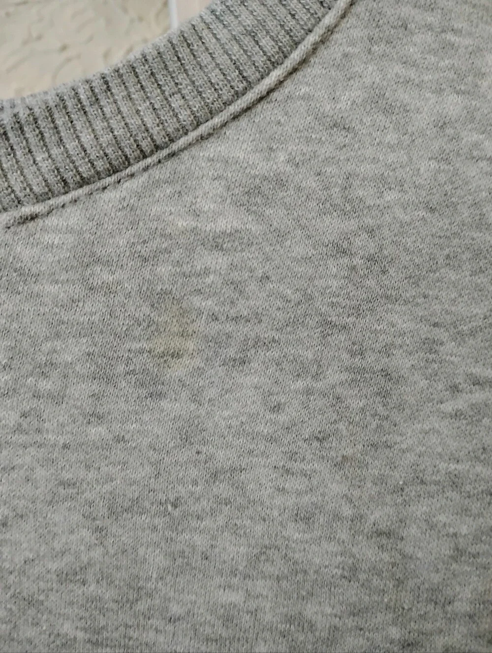 Tommy Hilfiger Light Gray Crewneck Sweatshirt with Chest Logo